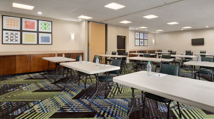 Holiday Inn Express & Suites Auburn Meeting