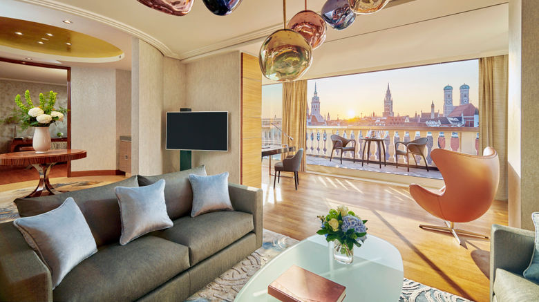 <b>Mandarin Oriental, Munich Suite</b>. Images powered by <a href="https://www.leonardoworldwide.com/" title="Leonardo Worldwide" target="_blank">Leonardo</a>.