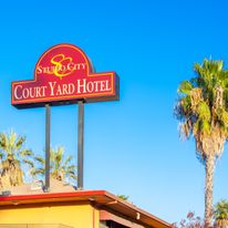 Studio City Court Yard Hotel