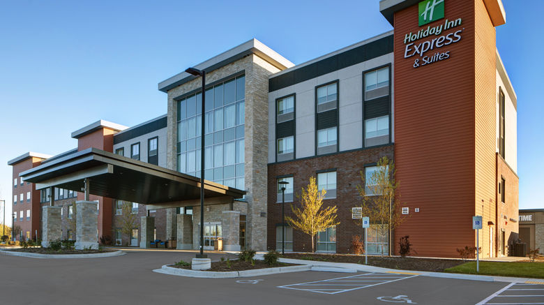 <b>Holiday Inn Express & Suites Brookfield Exterior</b>. Images powered by <a href="https://www.leonardoworldwide.com/" title="Leonardo Worldwide" target="_blank">Leonardo</a>.
