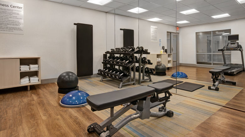 <b>Holiday Inn Express & Suites Brookfield Health Club</b>. Images powered by <a href="https://www.leonardoworldwide.com/" title="Leonardo Worldwide" target="_blank">Leonardo</a>.