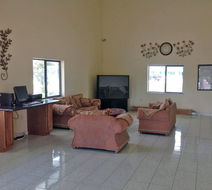 Scottish Inns & Suites Angle Lobby