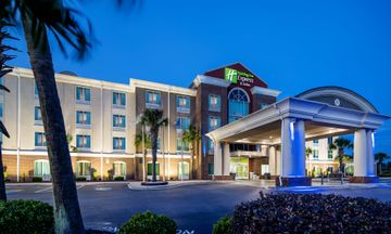 Holiday Inn Express Hotel & Suites