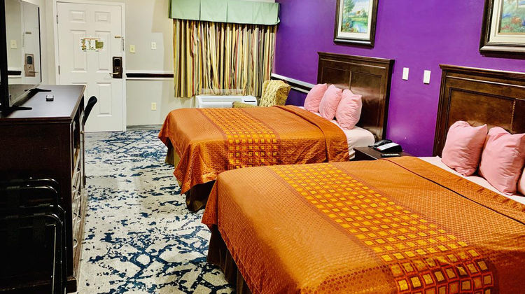 Scottish Inn & Suites Alvin Room