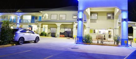 Scottish Inn & Suites Alvin Exterior
