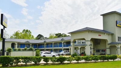 Scottish Inn & Suites Alvin