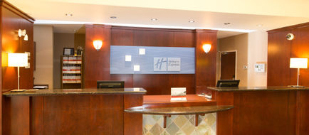 Holiday Inn Express Slave Lake Exterior