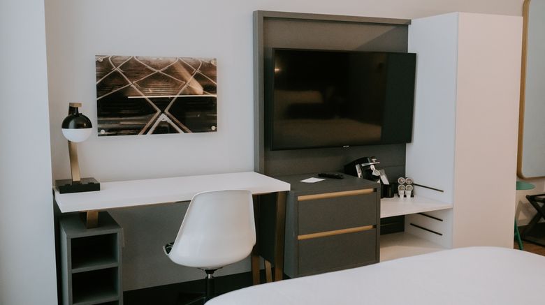<b>Hotel Indigo St Louis Downtown Room</b>. Images powered by <a href="https://www.leonardoworldwide.com/" title="Leonardo Worldwide" target="_blank">Leonardo</a>.