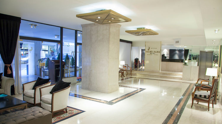 Feir's Park Hotel & Rooftop Lobby