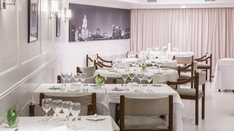 Feir's Park Hotel & Rooftop Restaurant