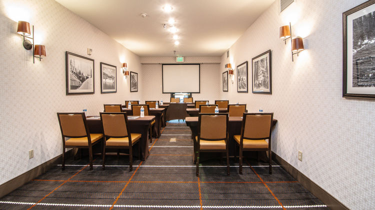 Holiday Inn Express & Suites Kalispell Meeting
