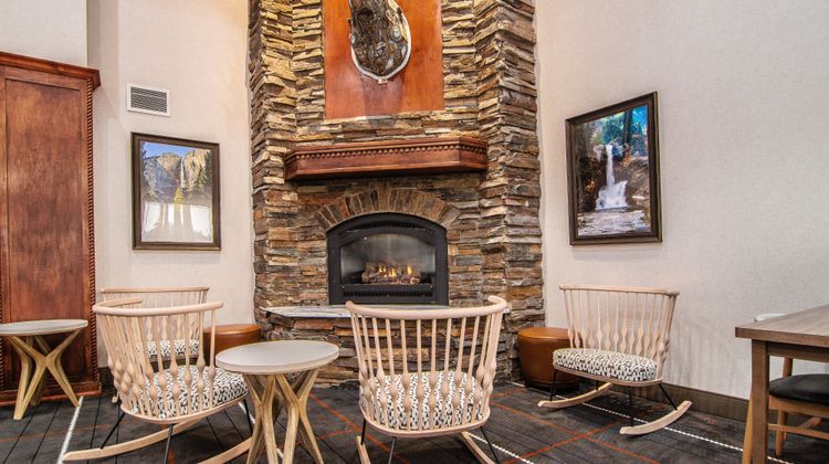 Holiday Inn Express & Suites Kalispell Lobby
