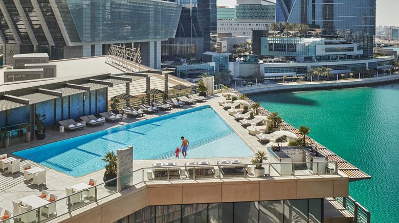 <b>Four Seasons Abu Dhabi Pool</b>. Images powered by <a href="https://www.leonardoworldwide.com/" title="Leonardo Worldwide" target="_blank">Leonardo</a>.