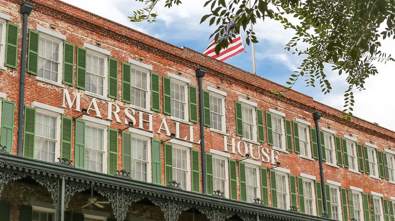 <b>The Marshall House Exterior</b>. Images powered by <a href="https://www.leonardoworldwide.com/" title="Leonardo Worldwide" target="_blank">Leonardo</a>.