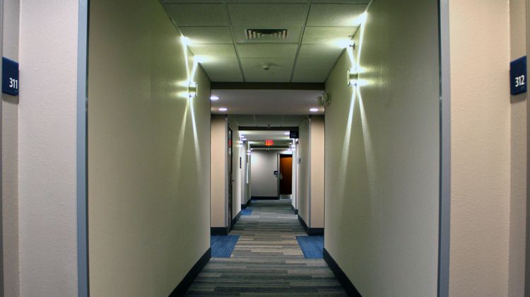 Holiday Inn Express Hotel & Suites Lobby