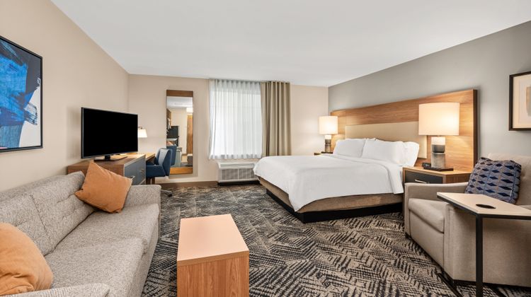 Candlewood Suites Sumner-Puyallup Area Room