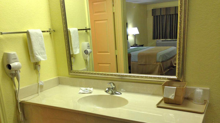 Scottish Inns Fort Worth Room
