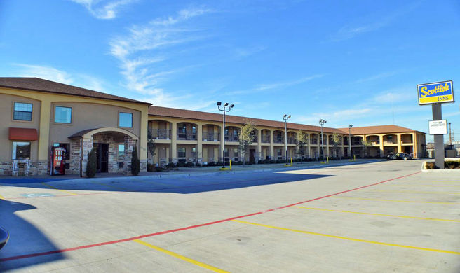 Scottish Inns Fort Worth Exterior