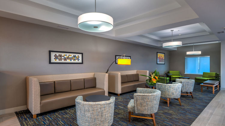 Holiday Inn Express Minden Lobby