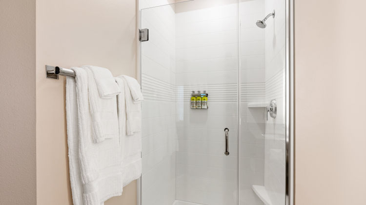Candlewood Suites Sumner-Puyallup Area Room