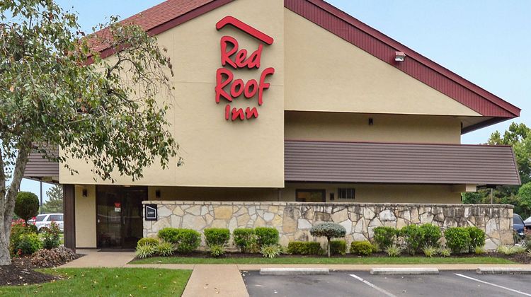 Red Roof Inn Huntington Exterior
