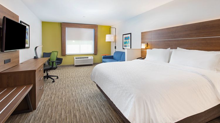 Holiday Inn Express & Suites La Grange Room