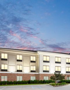 Holiday Inn Express Hotel & Suites