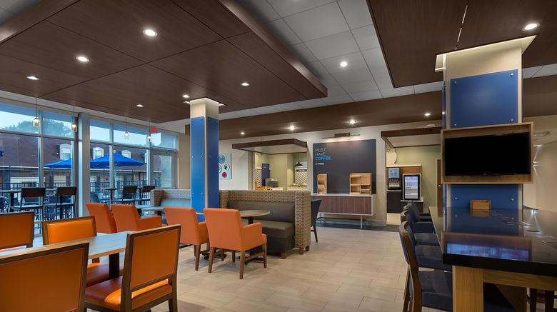 <b>Holiday Inn Express & Sts Fayetteville S Restaurant</b>. Images powered by <a href="https://www.leonardoworldwide.com/" title="Leonardo Worldwide" target="_blank">Leonardo</a>.
