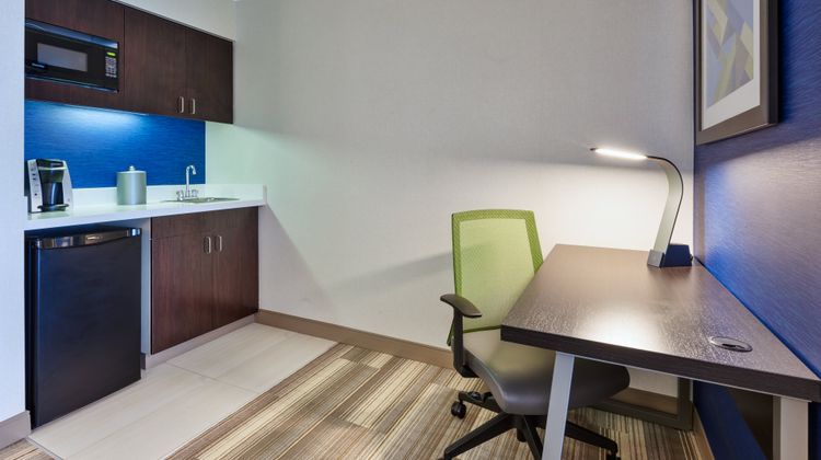Holiday Inn Express Blacksburg Room