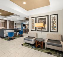 Holiday Inn Express & Suites Sumner Lobby