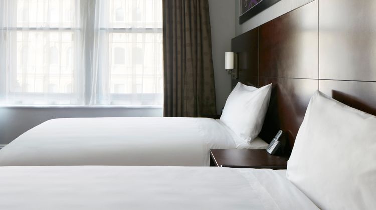 Club Quarters in San Francisco Room