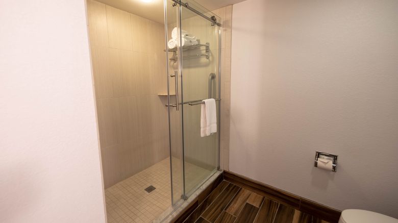 <b>Holiday Inn Manahawkin/Long Beach Is Room</b>. Images powered by <a href="https://www.leonardoworldwide.com/" title="Leonardo Worldwide" target="_blank">Leonardo</a>.