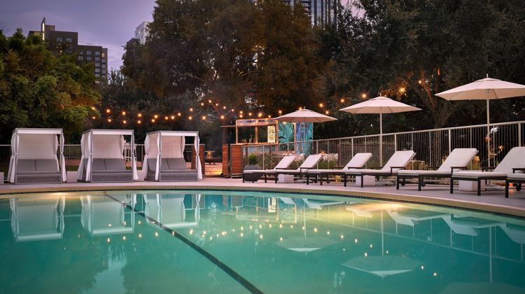 Four Seasons Hotel Austin Pool