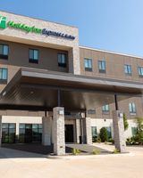Holiday Inn Express & Suites Kingfisher
