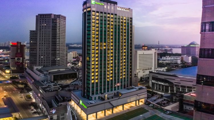 Holiday Inn City Centre Exterior
