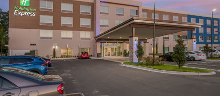 Holiday Inn Express South Bartram Park Exterior