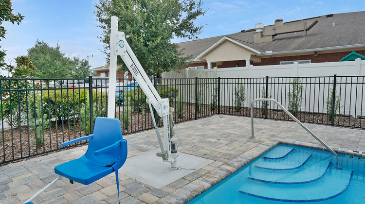 Holiday Inn Express South Bartram Park Pool