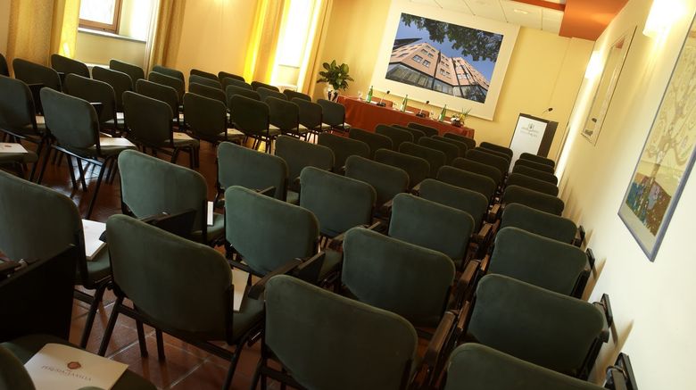 <b>Hotel Perusia Meeting</b>. Images powered by <a href="https://www.leonardoworldwide.com/" title="Leonardo Worldwide" target="_blank">Leonardo</a>.
