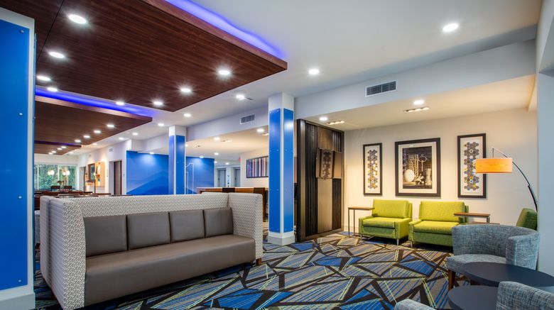 <b>Holiday Inn Express & Stes DeLand South Lobby</b>. Images powered by <a href="https://www.leonardoworldwide.com/" title="Leonardo Worldwide" target="_blank">Leonardo</a>.