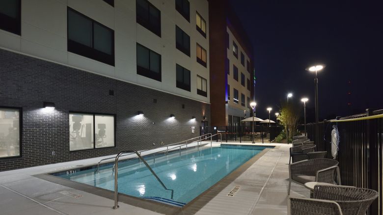 <b>Holiday Inn Express/Stes North-Woodlands Pool</b>. Images powered by <a href="https://www.leonardoworldwide.com/" title="Leonardo Worldwide" target="_blank">Leonardo</a>.
