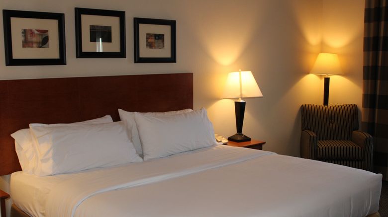 <b>Holiday Inn Express Hotel & Suites Room</b>. Images powered by <a href="https://www.leonardoworldwide.com/" title="Leonardo Worldwide" target="_blank">Leonardo</a>.