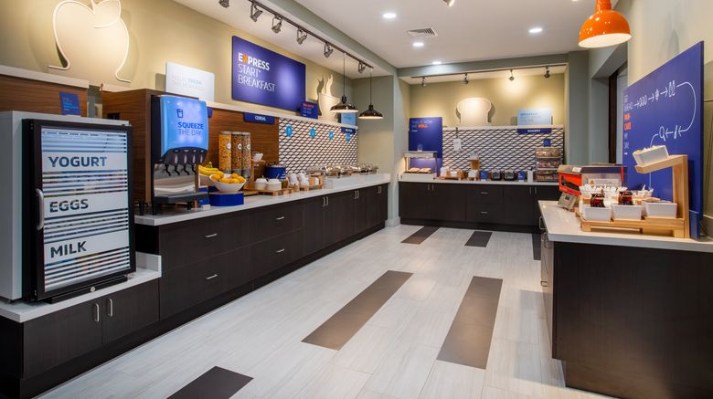 <b>Holiday Inn Express & Stes DeLand South Restaurant</b>. Images powered by <a href="https://www.leonardoworldwide.com/" title="Leonardo Worldwide" target="_blank">Leonardo</a>.