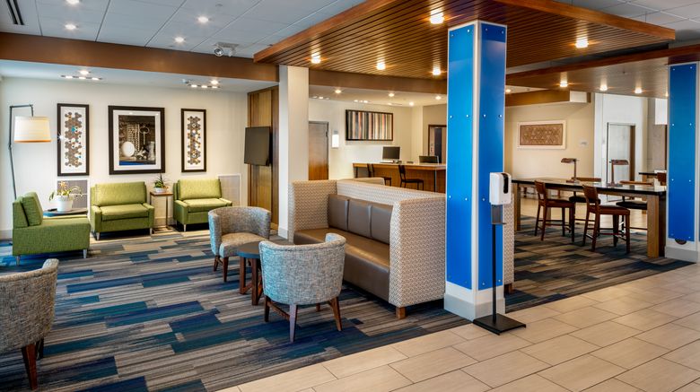 <b>Holiday Inn Express & Suites Bend South Lobby</b>. Images powered by <a href="https://www.leonardoworldwide.com/" title="Leonardo Worldwide" target="_blank">Leonardo</a>.