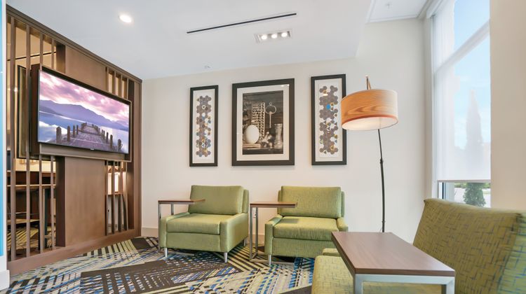 Holiday Inn Express South Bartram Park Lobby