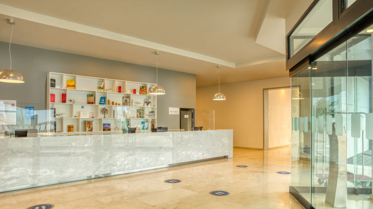 Fiesta Inn Guadalajara Aeropuerto Lobby