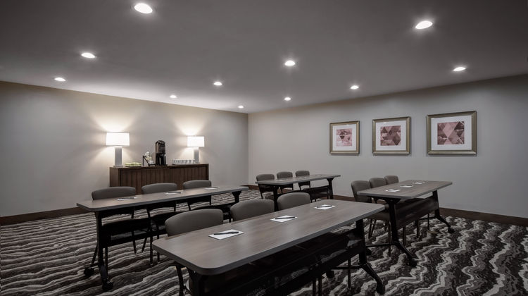 Staybridge Suites Holland Meeting