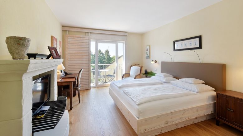 <b>Hotel Hirschen Freiburg Room</b>. Images powered by <a href="https://www.leonardoworldwide.com/" title="Leonardo Worldwide" target="_blank">Leonardo</a>.