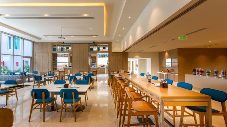 Holiday Inn Express-Suites Bengaluru OMR Restaurant
