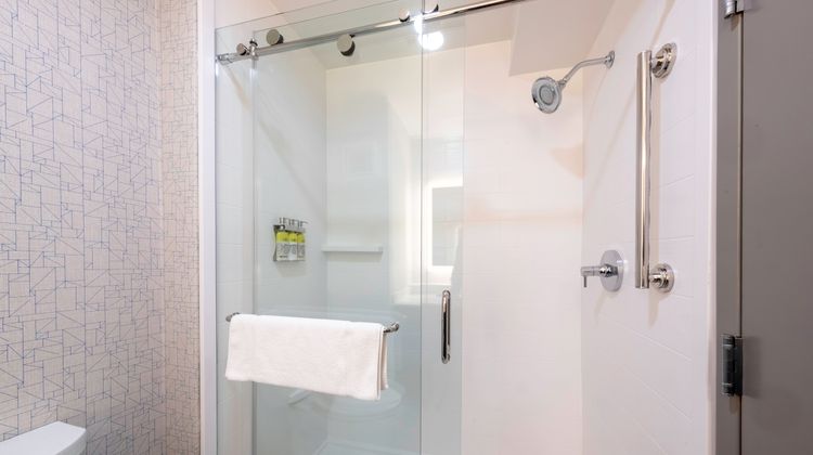 Holiday Inn Express Hotel & Suites Room