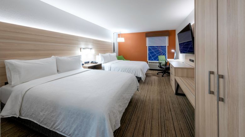 <b>Holiday Inn Express Hotel & Suites Room</b>. Images powered by <a href="https://www.leonardoworldwide.com/" title="Leonardo Worldwide" target="_blank">Leonardo</a>.